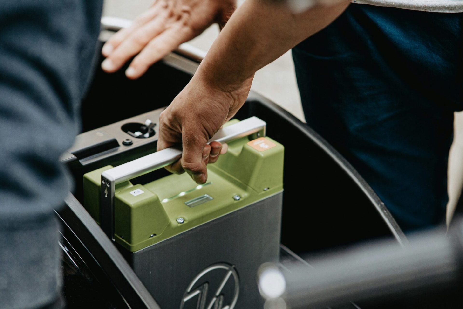 kumpan-electric-30D7430ywf4-unsplash